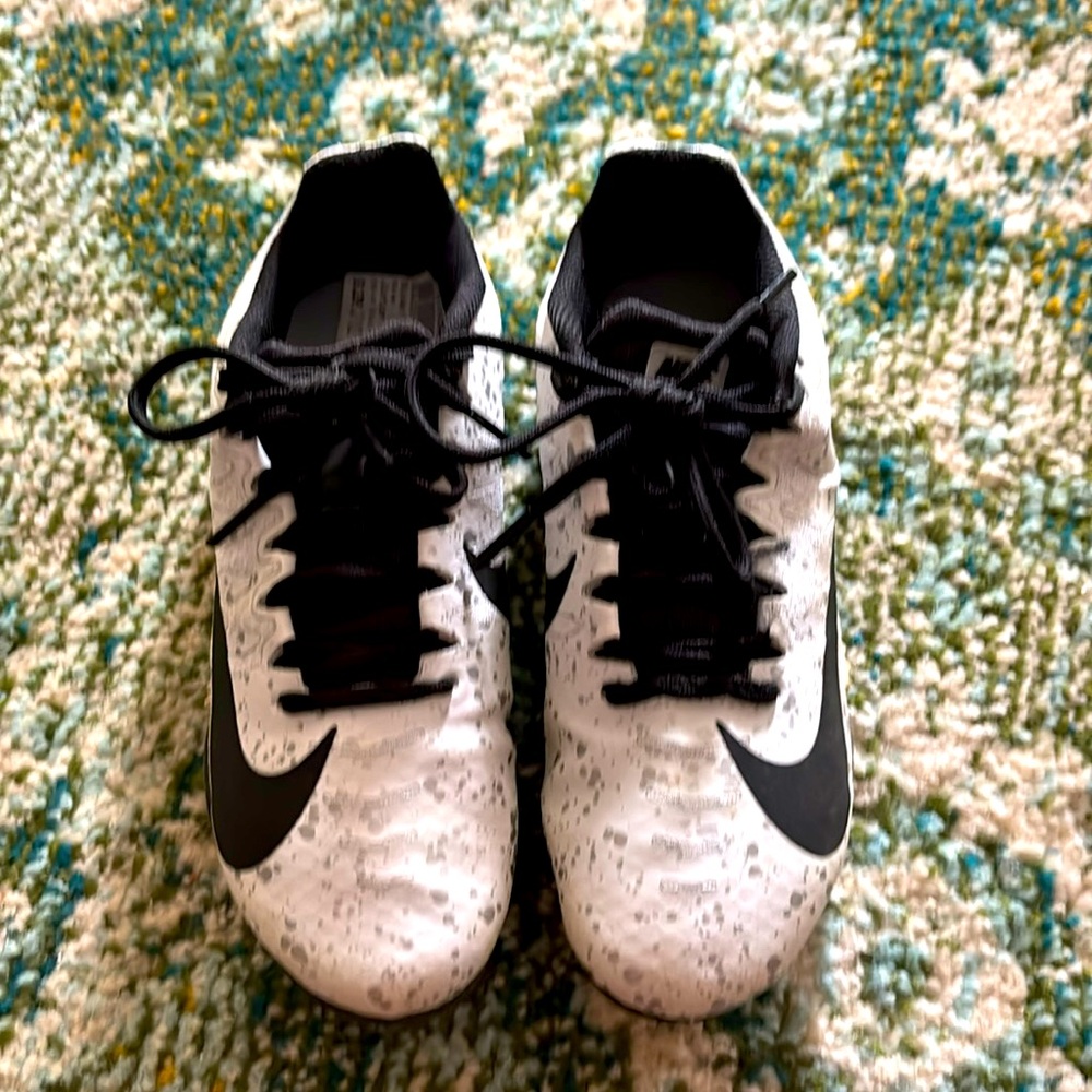 White/Black Racing Size 2 Track running shoes